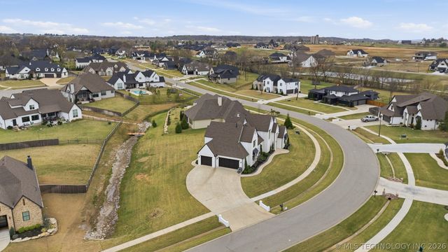 13644 S 28th Street, Bixby, OK 74008