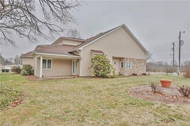 2425 Country Club Road, Yadkinville, NC 27055