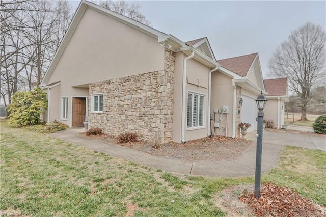 2425 Country Club Road, Yadkinville, NC 27055