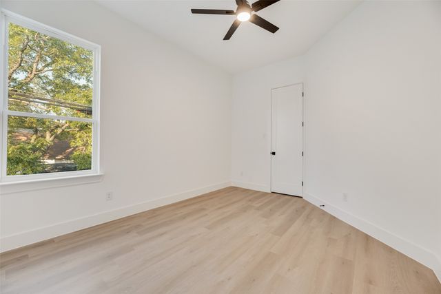 1651 E Overton Street, Dallas, TX 75216