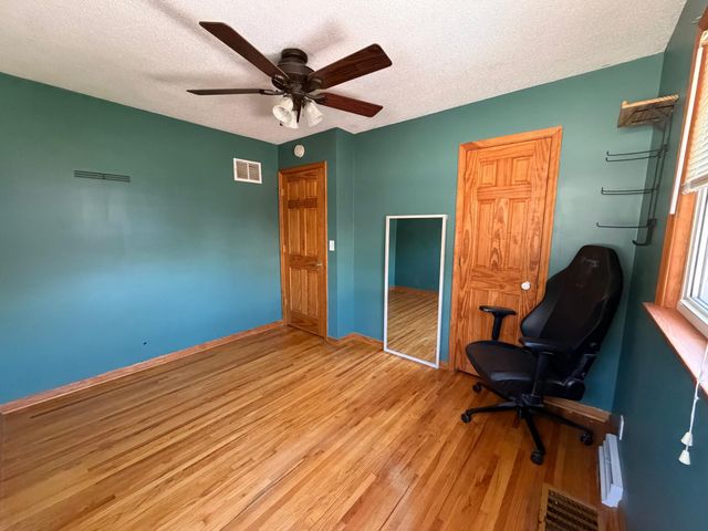 5904 28th Avenue S, Minneapolis, MN 55417