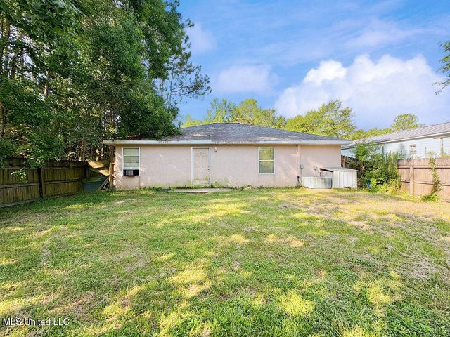 6096 W Chickasaw Street, Bay Saint Louis, MS 39520