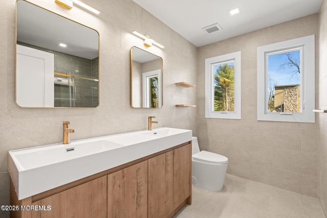 441 Slocum Place, Oakhurst, NJ 07755