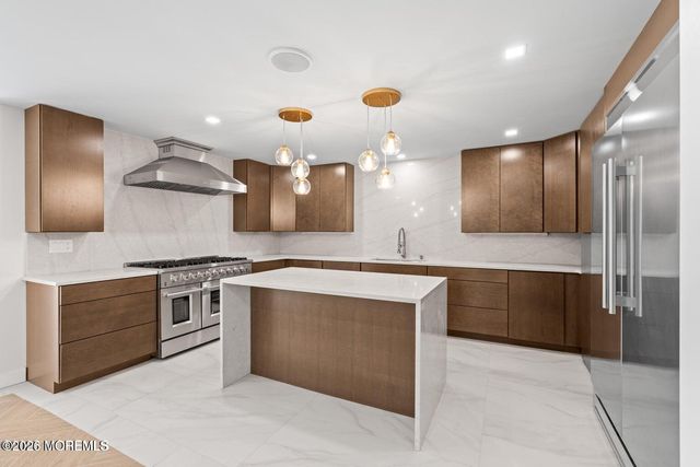 441 Slocum Place, Oakhurst, NJ 07755