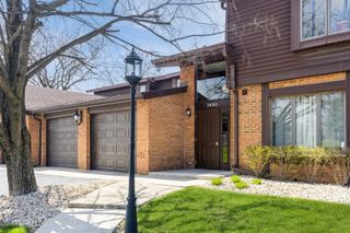 1450 Tanglewood Street 1B, Flossmoor, IL 60422