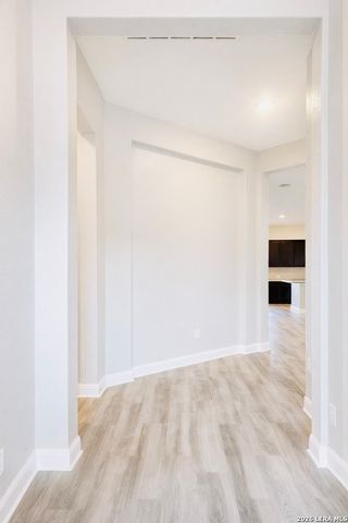 8022 Carver Heights, San Antonio, TX 78253