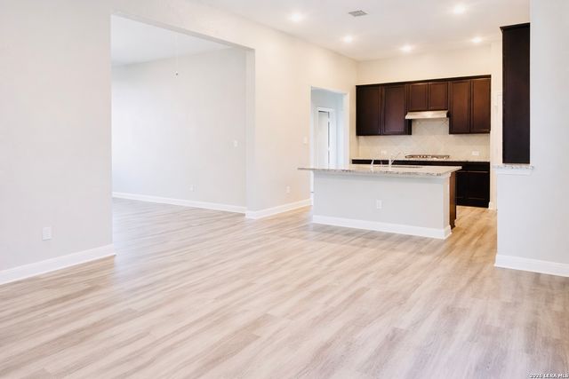 8022 Carver Heights, San Antonio, TX 78253