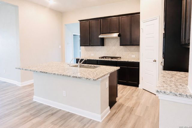 8022 Carver Heights, San Antonio, TX 78253