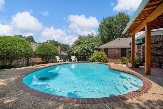 9003 Willow Bend Drive, Woodway, TX 76712