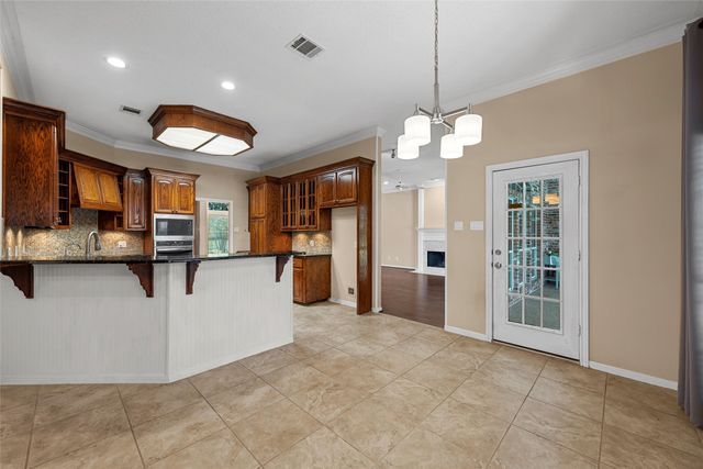 9003 Willow Bend Drive, Woodway, TX 76712
