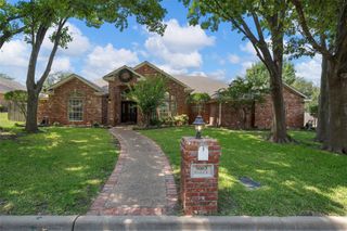 9003 Willow Bend Drive, Woodway, TX 76712