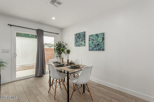 2208 E Alta Vista Road, Phoenix, AZ 85042