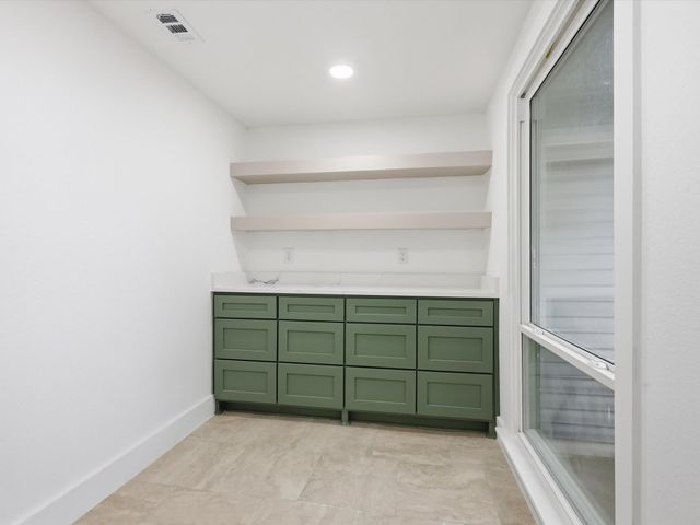 6624 Reeves Street, Richland Hills, TX 76118