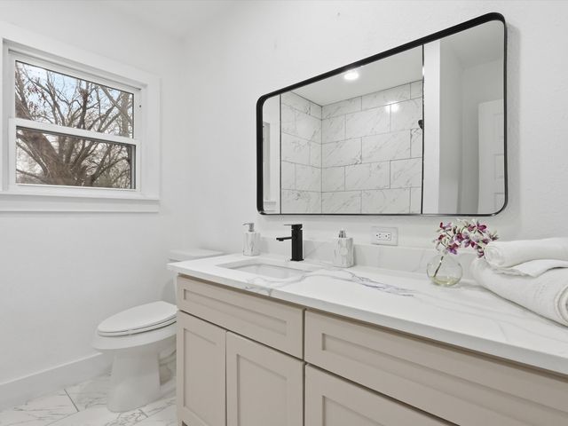 6624 Reeves Street, Richland Hills, TX 76118