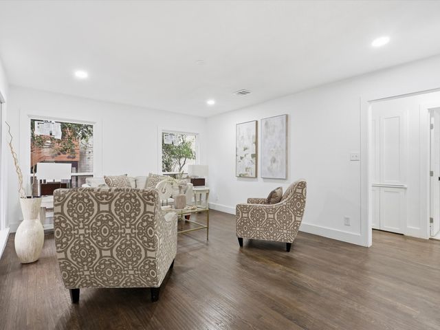 6624 Reeves Street, Richland Hills, TX 76118