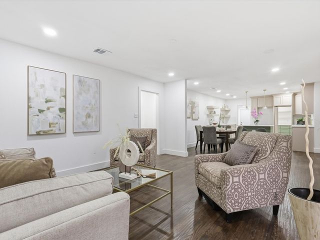 6624 Reeves Street, Richland Hills, TX 76118