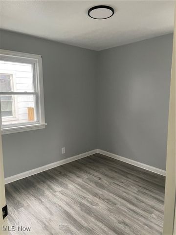 21050 N Vine Avenue, Euclid, OH 44119