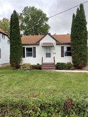 21050 N Vine Avenue, Euclid, OH 44119