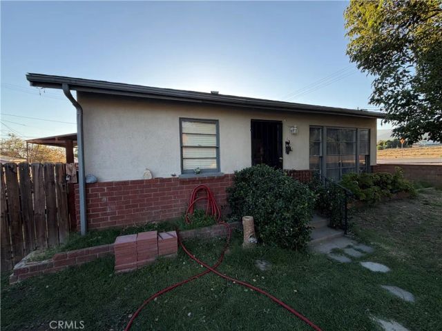6914 Center, Highland, CA 92346