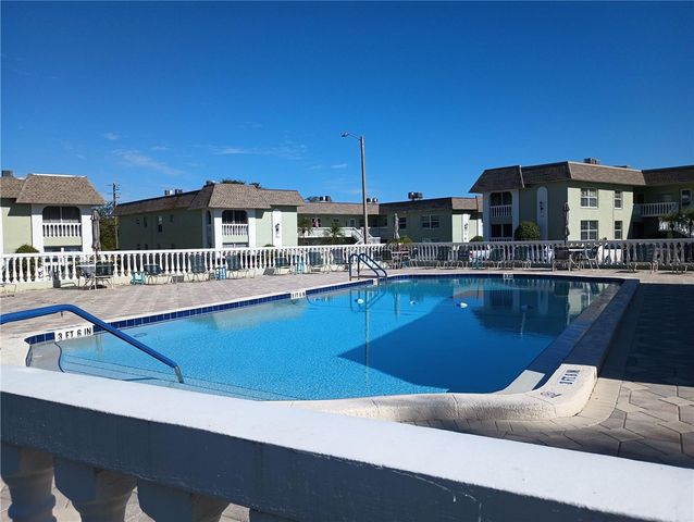 1250 S PINELLAS AVENUE 403, Tarpon Springs, FL 34689