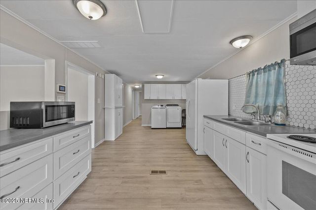 5827 JASON Drive, Jacksonville, FL 32244