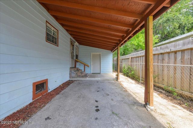 5827 JASON Drive, Jacksonville, FL 32244