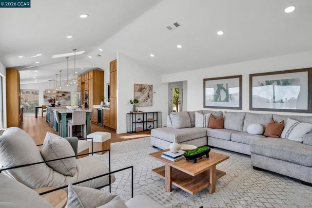 5505 Old School Rd, Danville, CA 94588