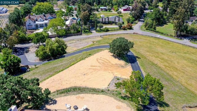 5505 Old School Rd, Danville, CA 94588