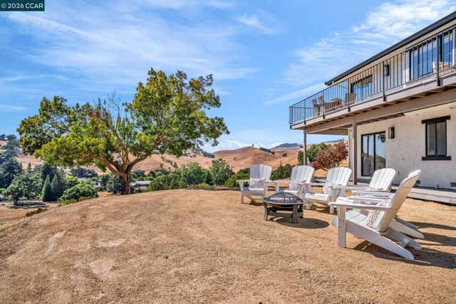 5505 Old School Rd, Danville, CA 94588