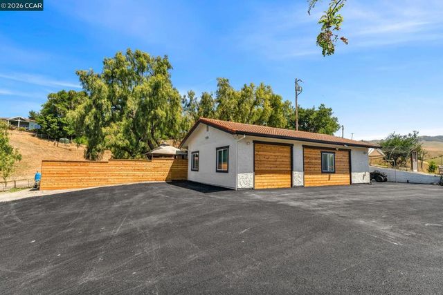 5505 Old School Rd, Danville, CA 94588