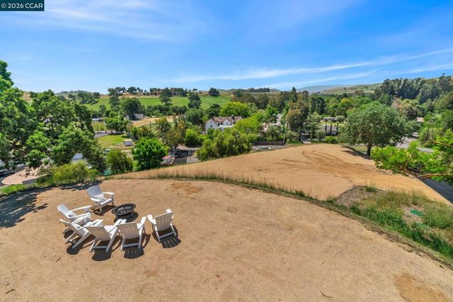 5505 Old School Rd, Danville, CA 94588