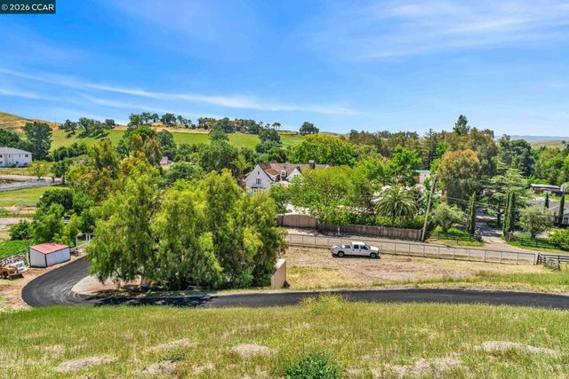 5505 Old School Rd, Danville, CA 94588