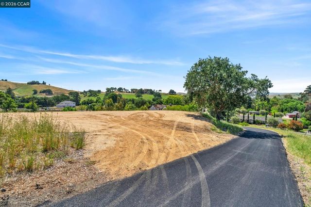 5505 Old School Rd, Danville, CA 94588