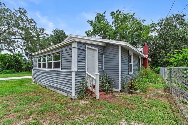 204 PINE AVENUE, Polk City, FL 33868