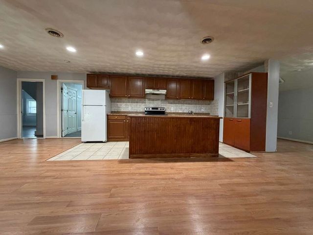 6 Milford St 6, Upton, MA 01568