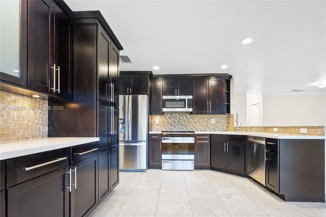 11071 NW 47th Ln 0, Doral, FL 33178