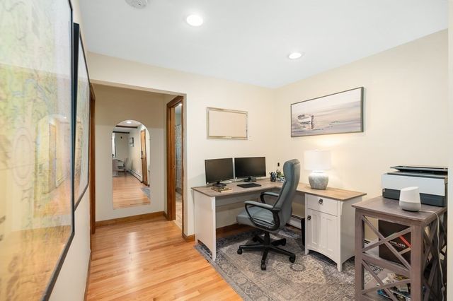 6 Temple Street 3, Newburyport, MA 01950