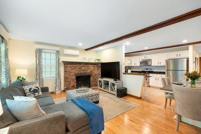 6 Temple Street 3, Newburyport, MA 01950