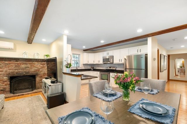 6 Temple Street 3, Newburyport, MA 01950