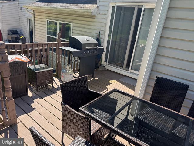 574 S MOUNT VERNON CIR, Bensalem, PA 19020