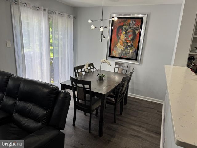 574 S MOUNT VERNON CIR, Bensalem, PA 19020