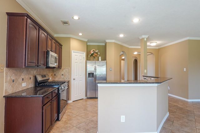 2009 Foxglove Oaks Court, Pearland, TX 77581