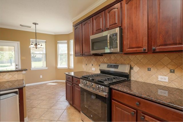 2009 Foxglove Oaks Court, Pearland, TX 77581