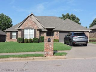 12125 Sapling Drive, Fort Smith, AR 72916