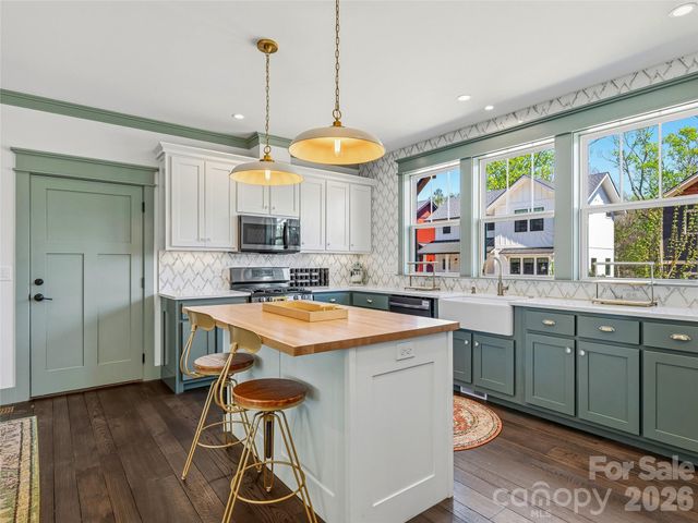 55 Acona Lane, Asheville, NC 28803