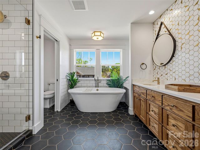 55 Acona Lane, Asheville, NC 28803