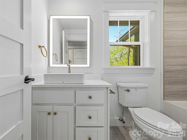 55 Acona Lane, Asheville, NC 28803