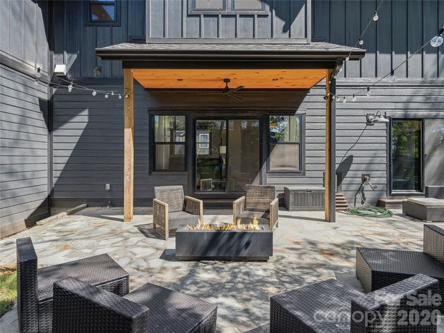 55 Acona Lane, Asheville, NC 28803