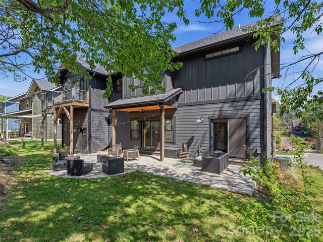55 Acona Lane, Asheville, NC 28803