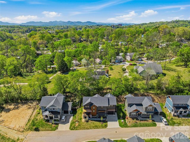 55 Acona Lane, Asheville, NC 28803